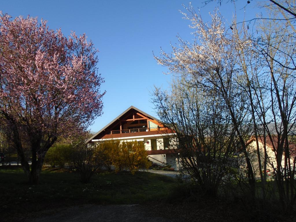 Hotel Golf Et Montagne ตัลลัวร์ ภายนอก รูปภาพ