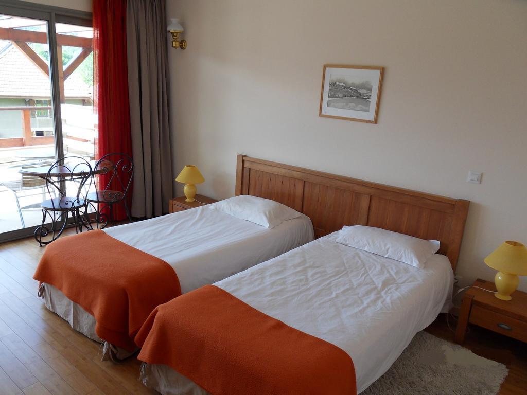 Hotel Golf Et Montagne ตัลลัวร์ ภายนอก รูปภาพ